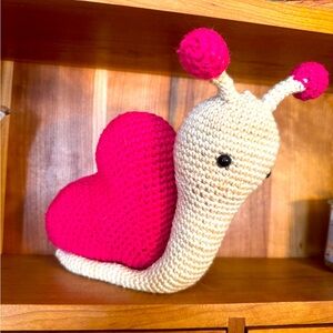 Crochet valentine heart snail 🐌 handmade (new)
